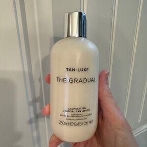 TAN-LUXE THE GRADUAL Tanning Lotion
